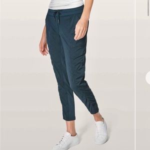 Lululemon 'Street To Studio Pant II’ in
Nocturnal Teal - Size 6